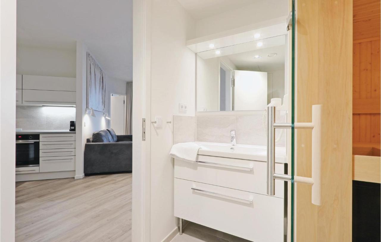 Nice Apartment In Luebeck Travemuende With Kitchen 외부 사진